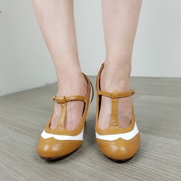 Vintage Style Rockabilly Two Tone T-Strap Pumps - Picture 8 of 8